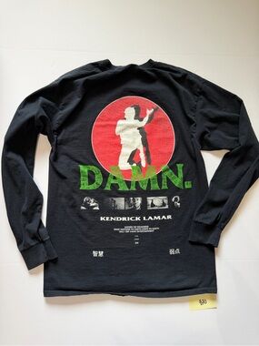 RARE Authentic Kendrick Lamar "DAMN."
2017 Kung Fu Kenny Tour Long Sleeve
Graphi
